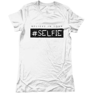 maglietta-bianca-logo-selfie-in-offerta